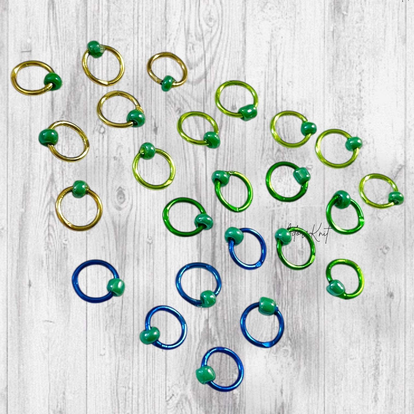 Sock Knitter's Companion Tiny Stitch Markers with Marker Container Green with Lustrous Green