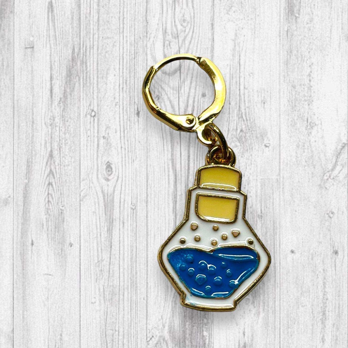 Glass Half Full of Science Progress and Stitch Markers - AdoreKnit