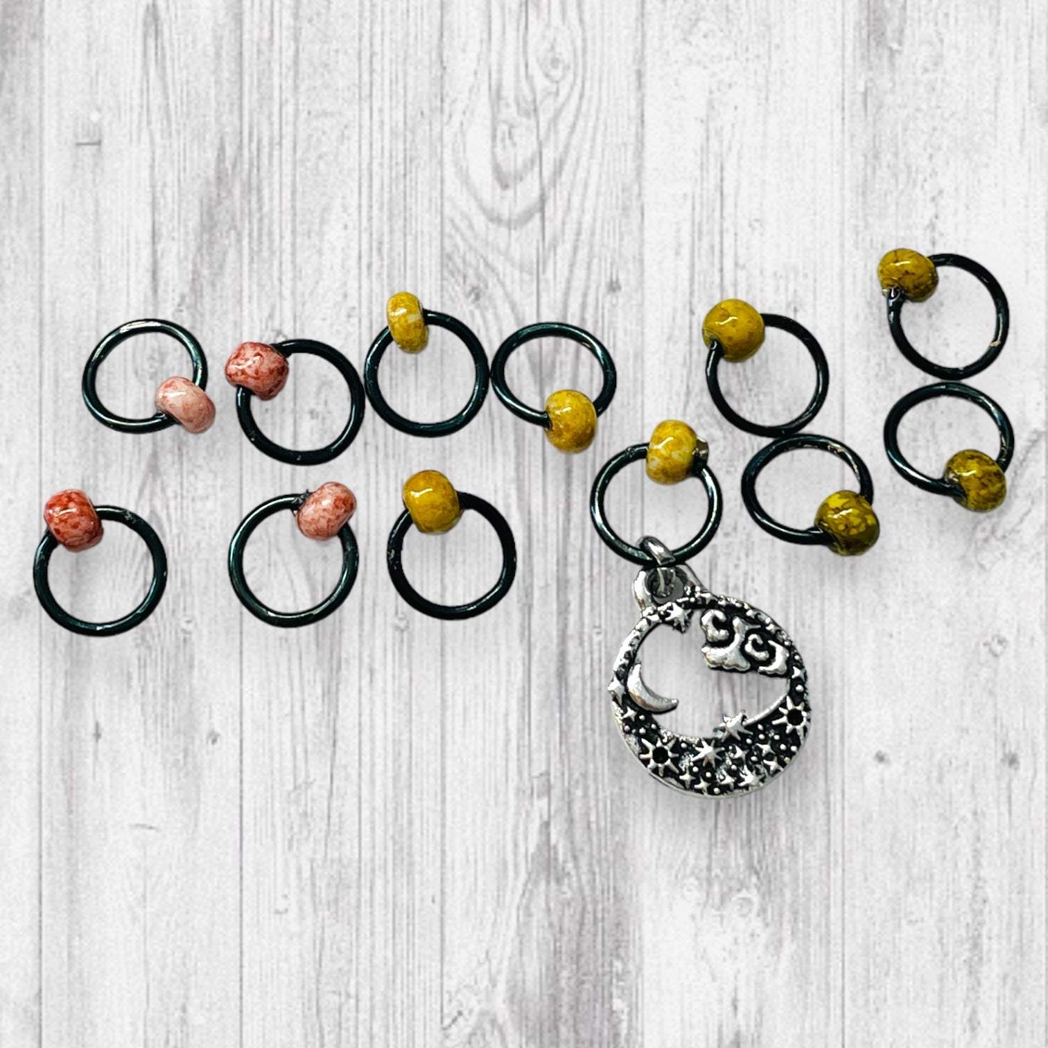 Walk Without Rhythm Progress and Stitch Markers - AdoreKnit