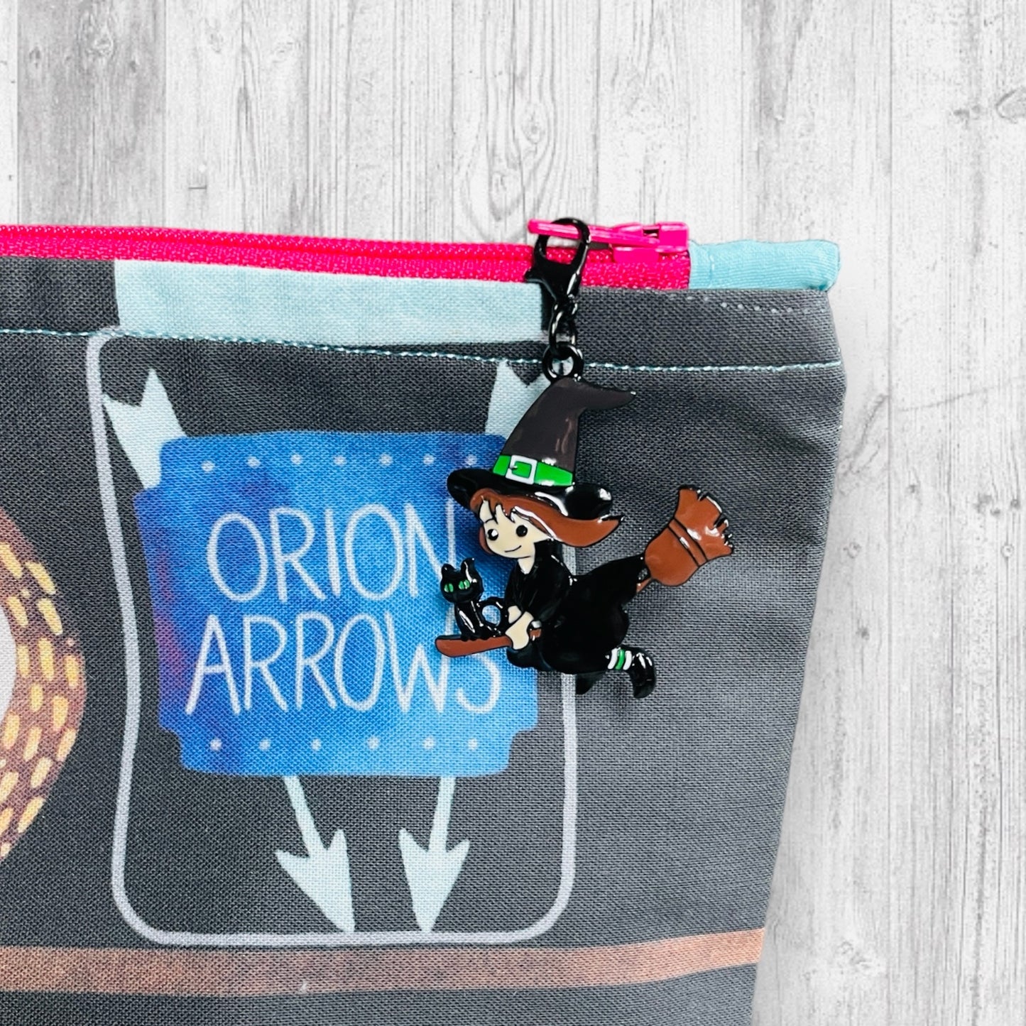 The Witch's Shelf Project Bag - AdoreKnit