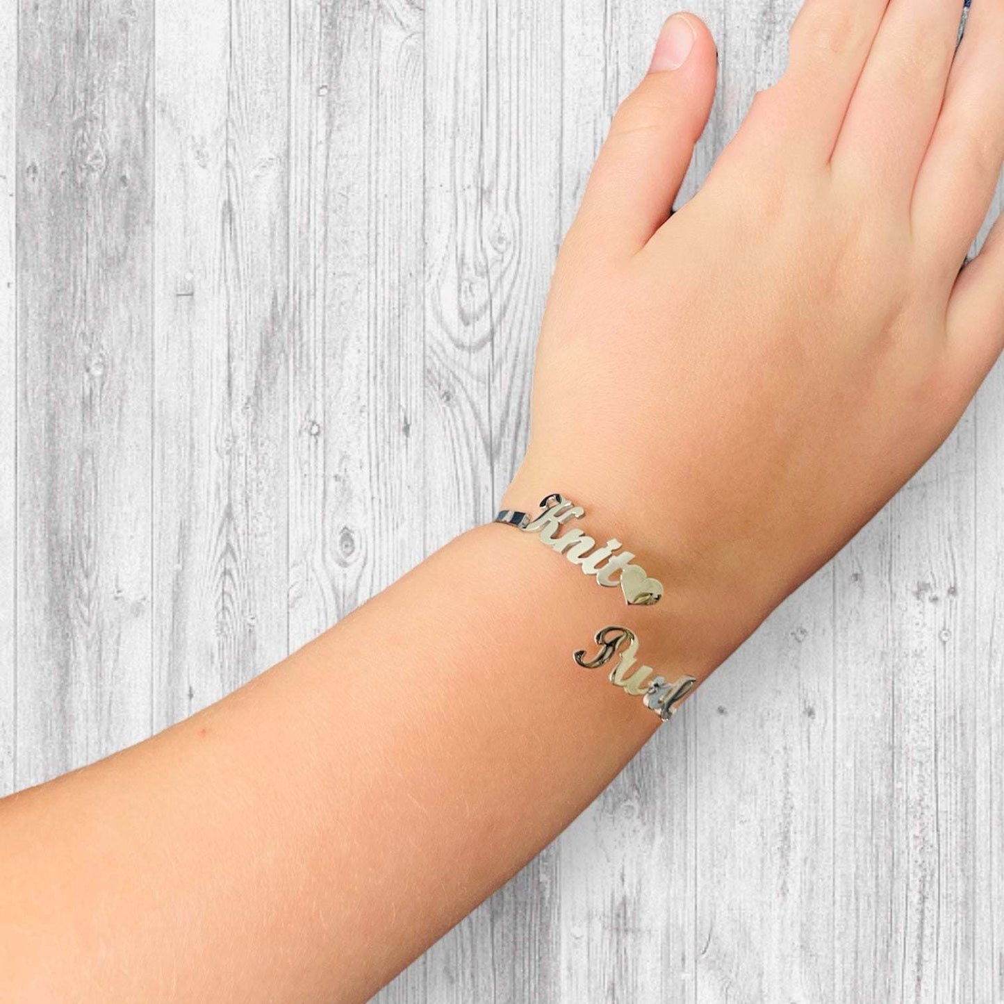 Knit🖤 Purl Bracelet tooAdoreKnitThe Knit 🖤 Purl Bracelet designed by Steph, this stainless steel bangle is the perfect way to show your love of knitting.  Measuring 6.25" in circumference the bangKnit🖤 Purl Bracelet