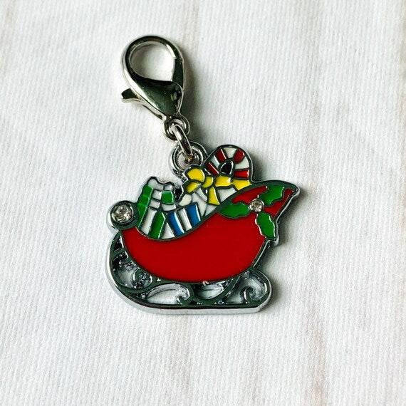 The Grinch Inspired Progress and Stitch MarkersAdoreKnitThe Grinch Progress and Stitch Markers. Inspired by the 1966 classic animated movie.  The prefect gift for a knitter! These stitch markers are great for a knitter orGrinch Inspired Progress