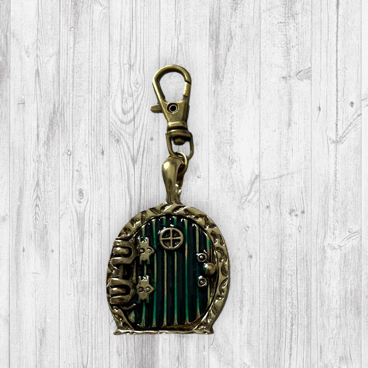 That Means Comfort Progress and Stitch MarkersAdoreKnit“In a hole in the ground there lived a hobbit. Not a nasty, dirty, wet hole, filled with the ends of worms and an oozy smell, nor yet a dry, bare, sandy hole with noMeans Comfort Progress