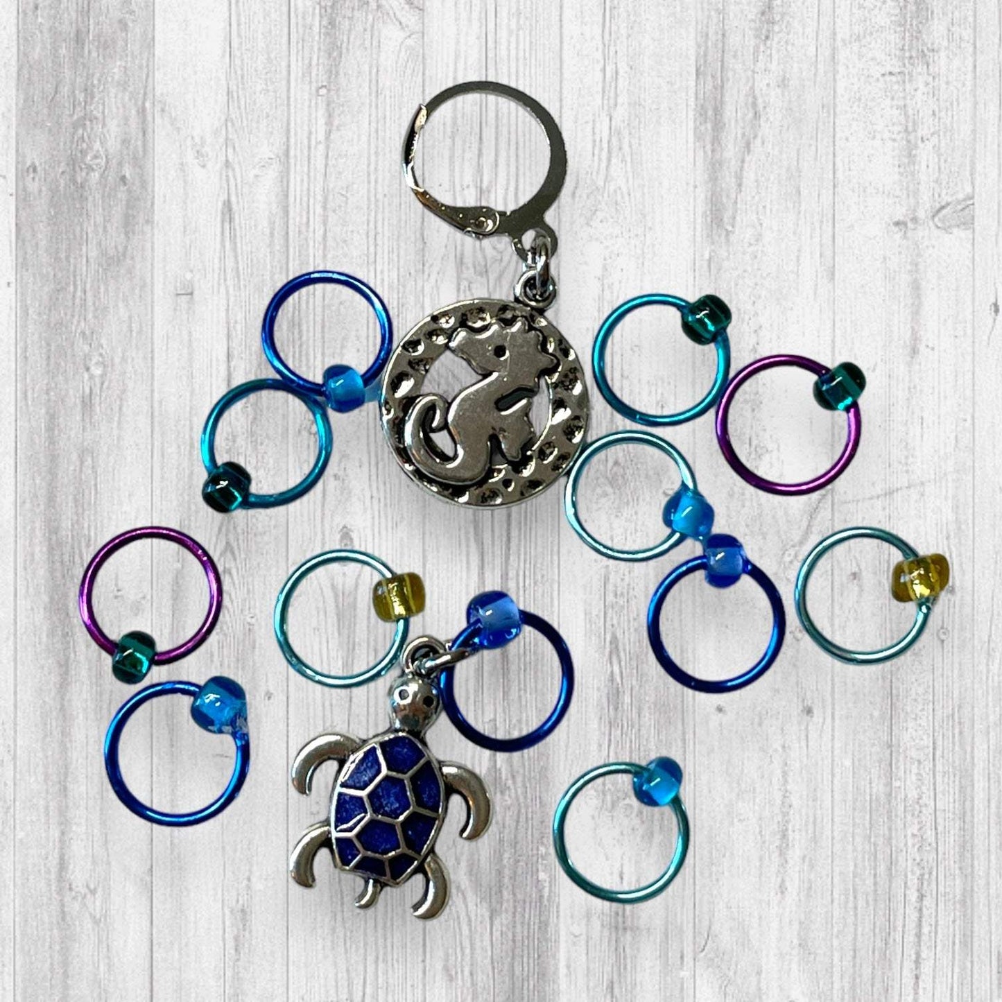 Seahorse and Blue Turtle Progress and Stitch MarkersAdoreKnitSeahorse and Blue Turtle Progress and Stitch Markers. The prefect gift for a knitter! These stitch markers are great for a knitter or crocheter. Include in a swap paBlue Turtle Progress