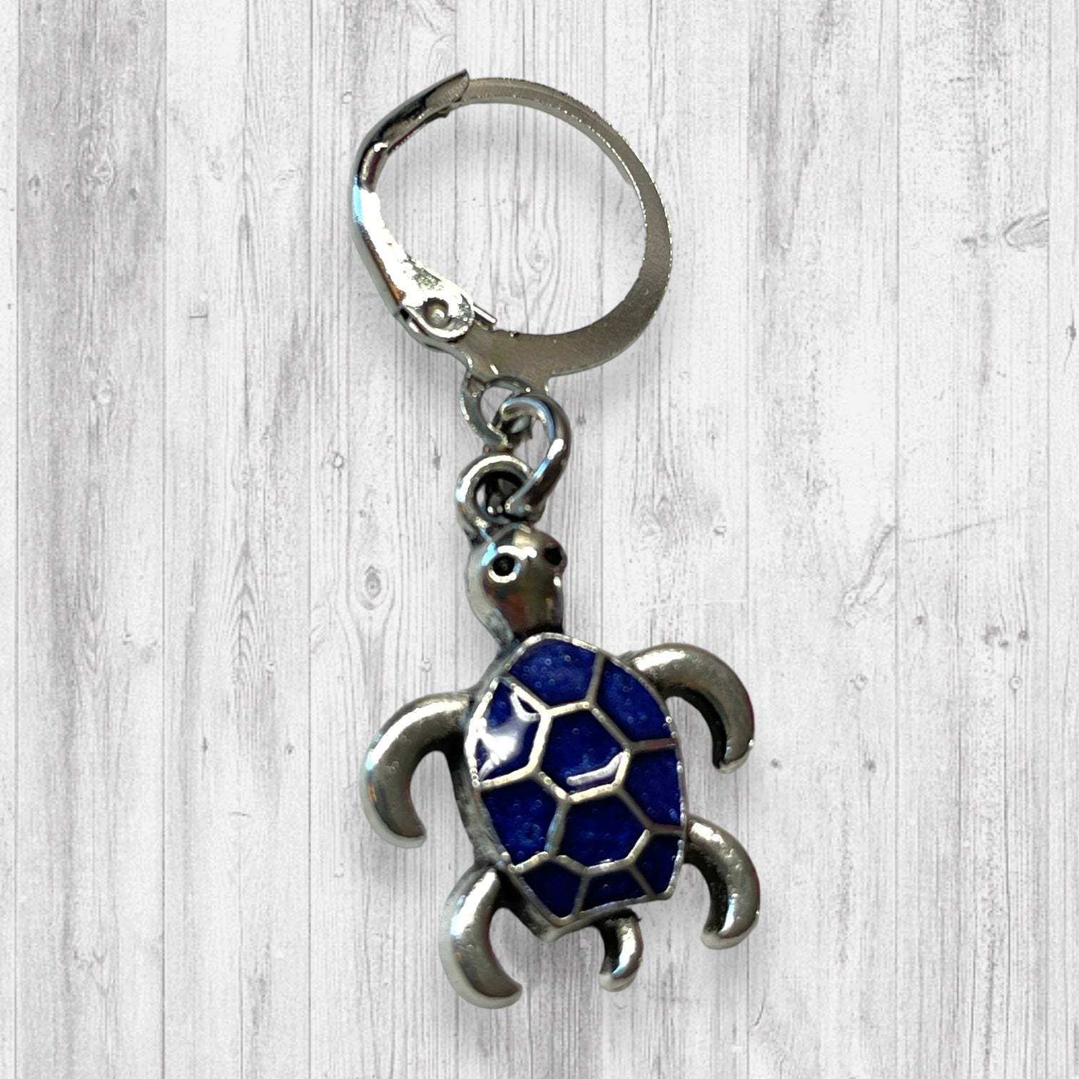 Seahorse and Blue Turtle Progress and Stitch MarkersAdoreKnitSeahorse and Blue Turtle Progress and Stitch Markers. The prefect gift for a knitter! These stitch markers are great for a knitter or crocheter. Include in a swap paBlue Turtle Progress