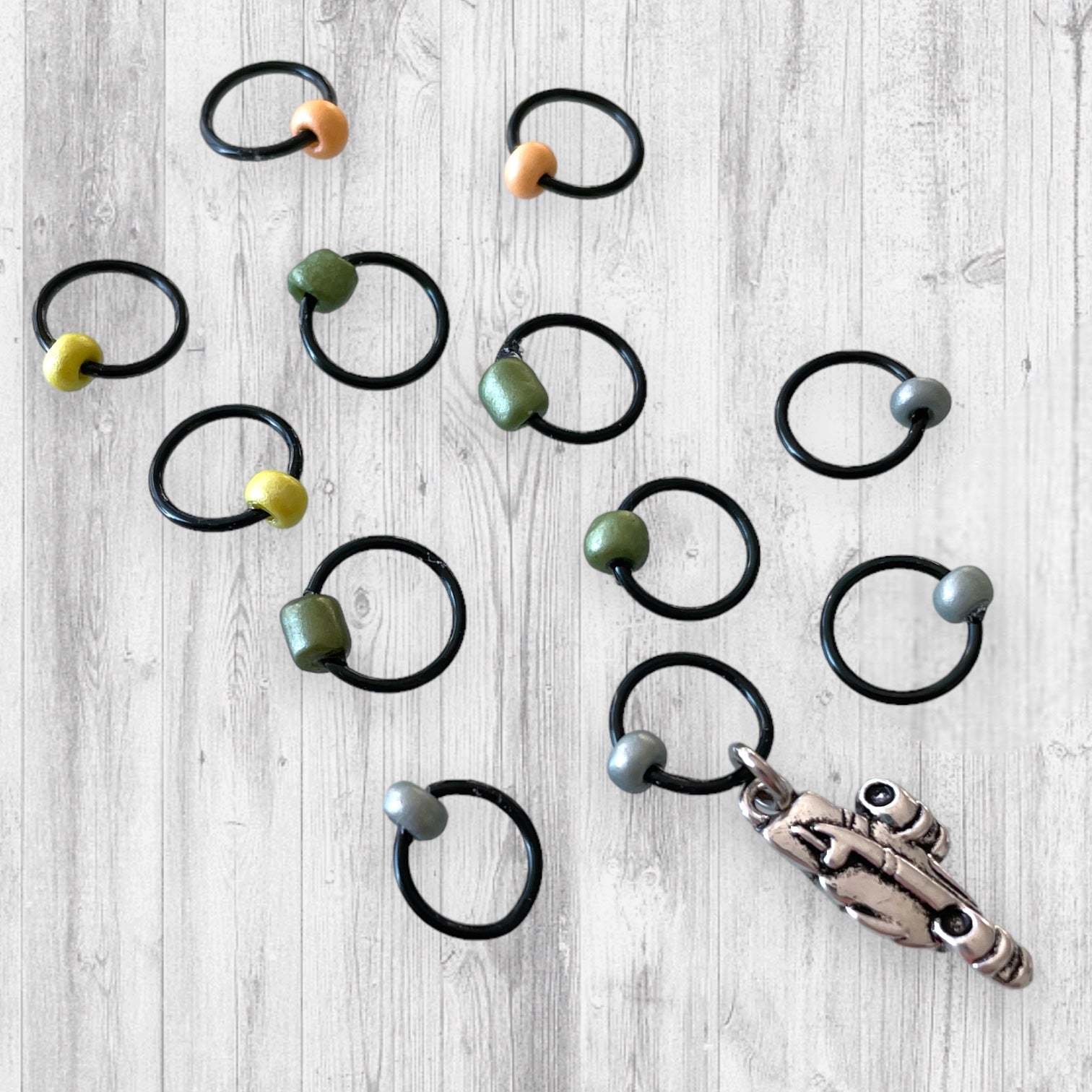 This is the Way Progress and Stitch MarkersAdoreKnitThis Is the Way Progress and Stitch Markers.  Inspired by the often heard phrase in the Madalorian Series.  The prefect gift for a knitter! These stitch markers are Stitch Markers