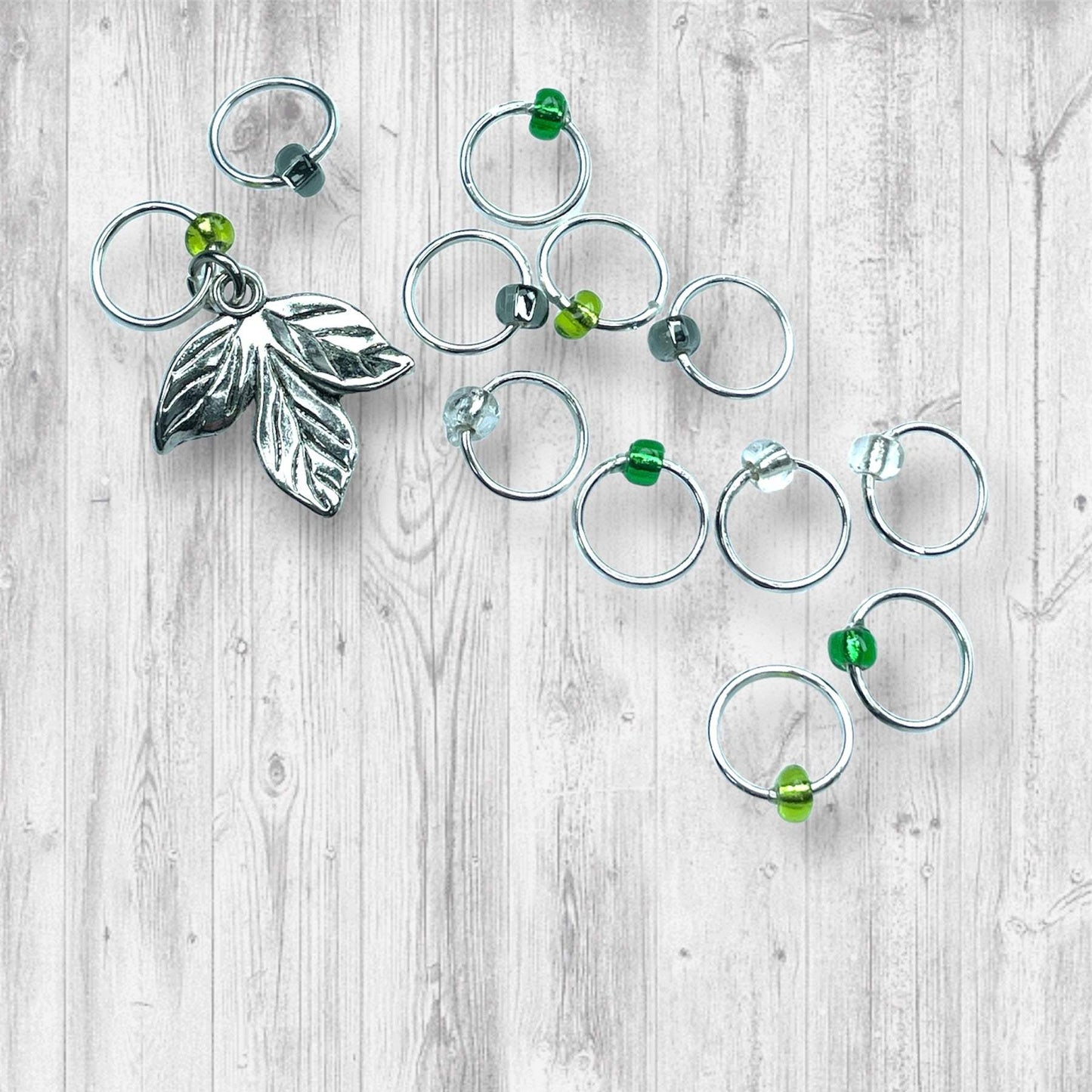 Hobbit & Lord of the Rings inspired Progress & Stitch MarkersAdoreKnit“In a hole in the ground there lived a hobbit. Not a nasty, dirty, wet hole, filled with the ends of worms and an oozy smell, nor yet a dry, bare, sandy hole with noRings inspired Progress & Stitch Markers