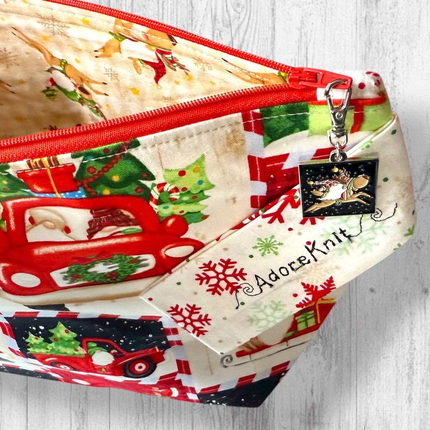 Gnome Delivery Service Project Bag and Matching Yarn