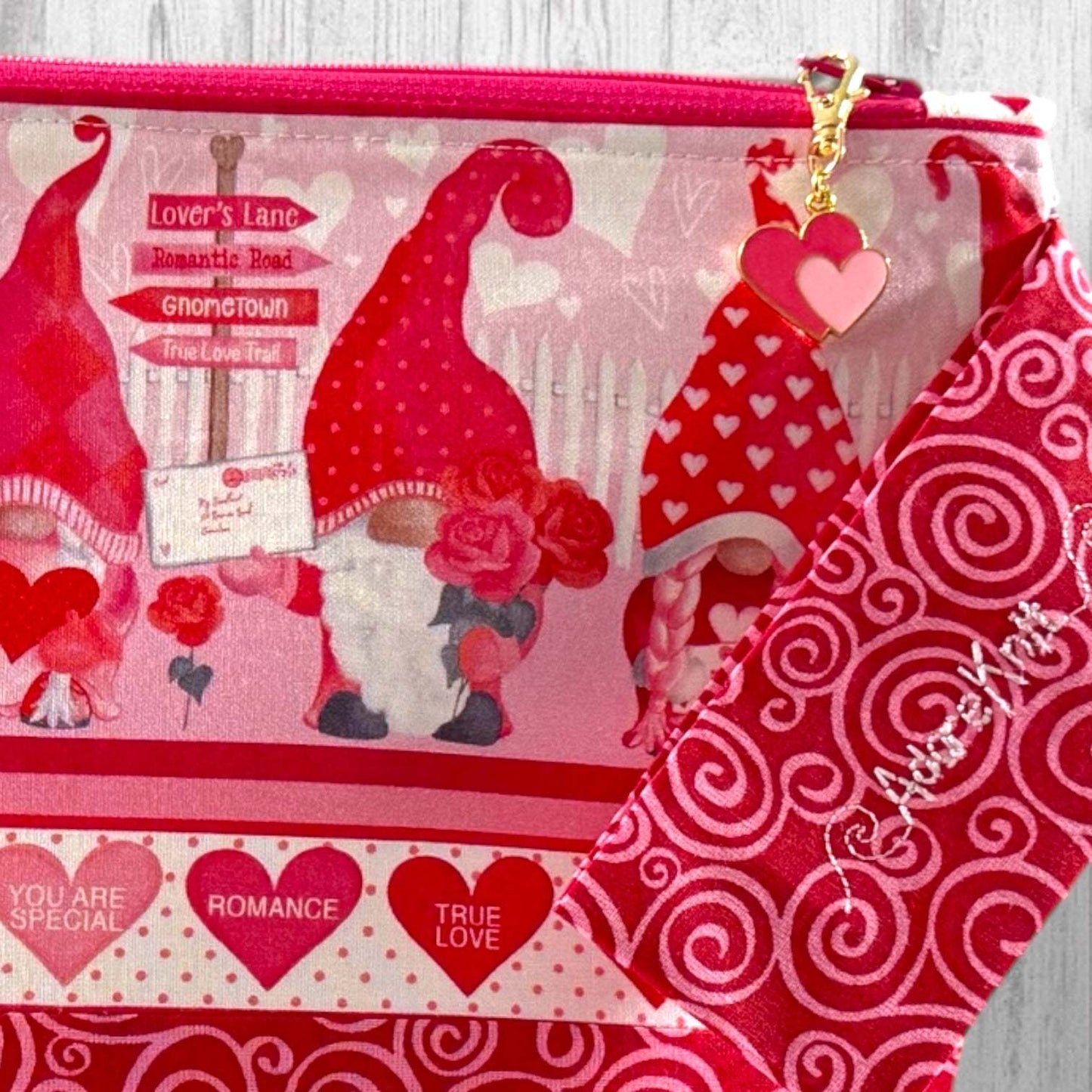 Gnomebody Loves You Like I Do Project Bag