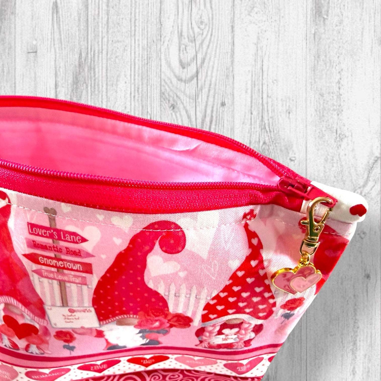 Gnomebody Loves You Like I Do Project Bag