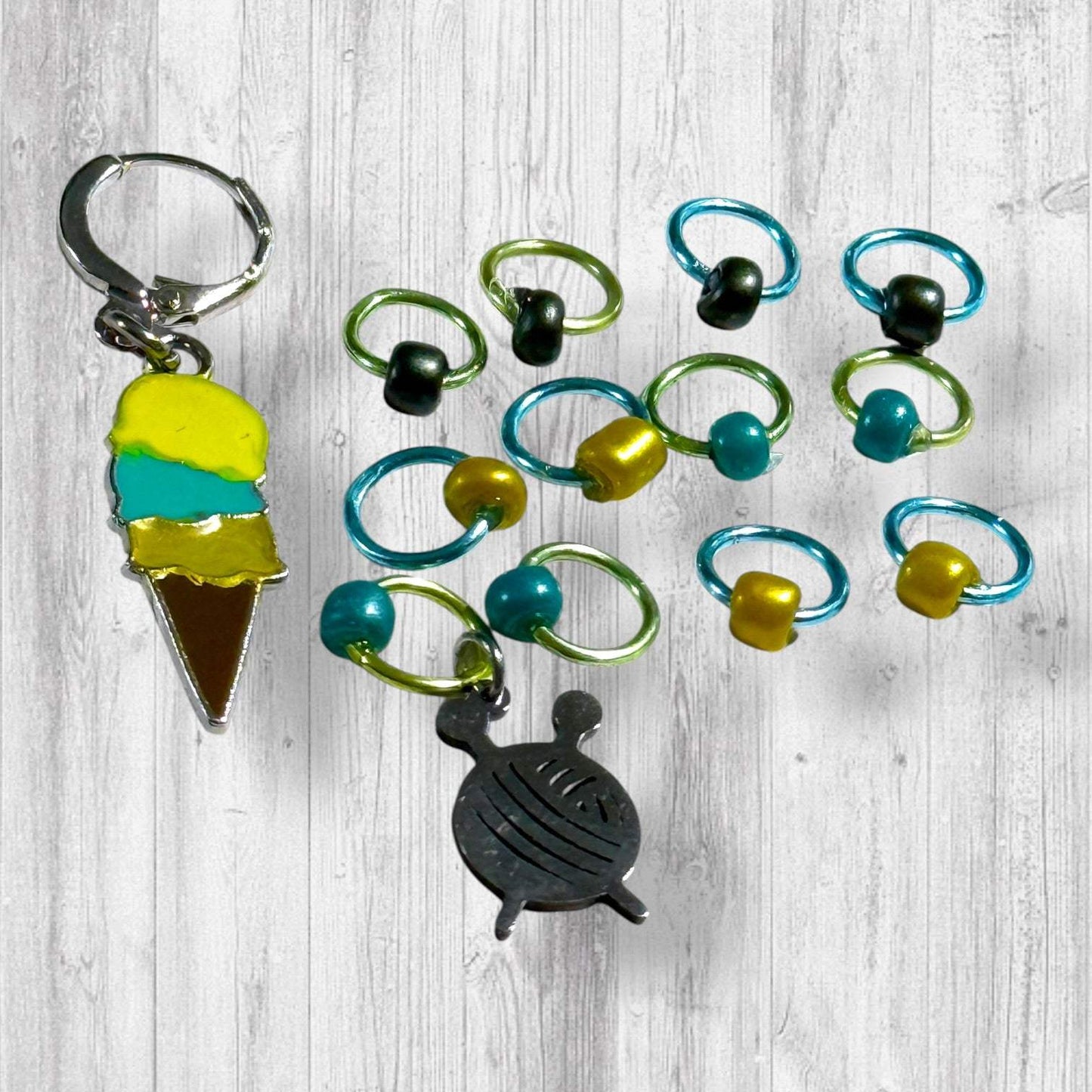 Knit Between Scoops Stitch Markers | Ice Cream & Yarn Progress Keeper Set