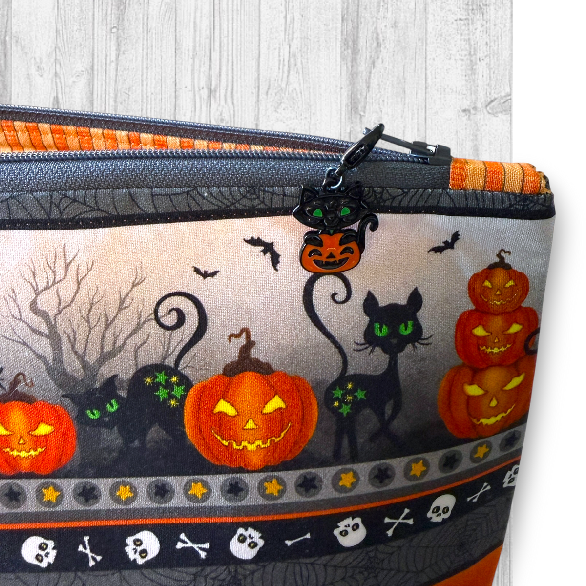 Pawsitively Haunted Project Bag
