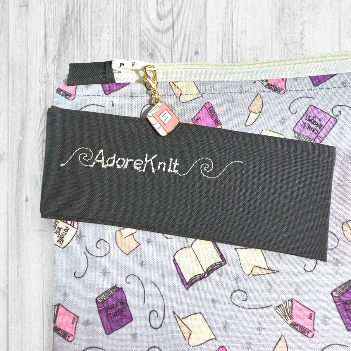The Witching Hour Curriculum: Required Reading Knitting Project Bag | AdoreKnit