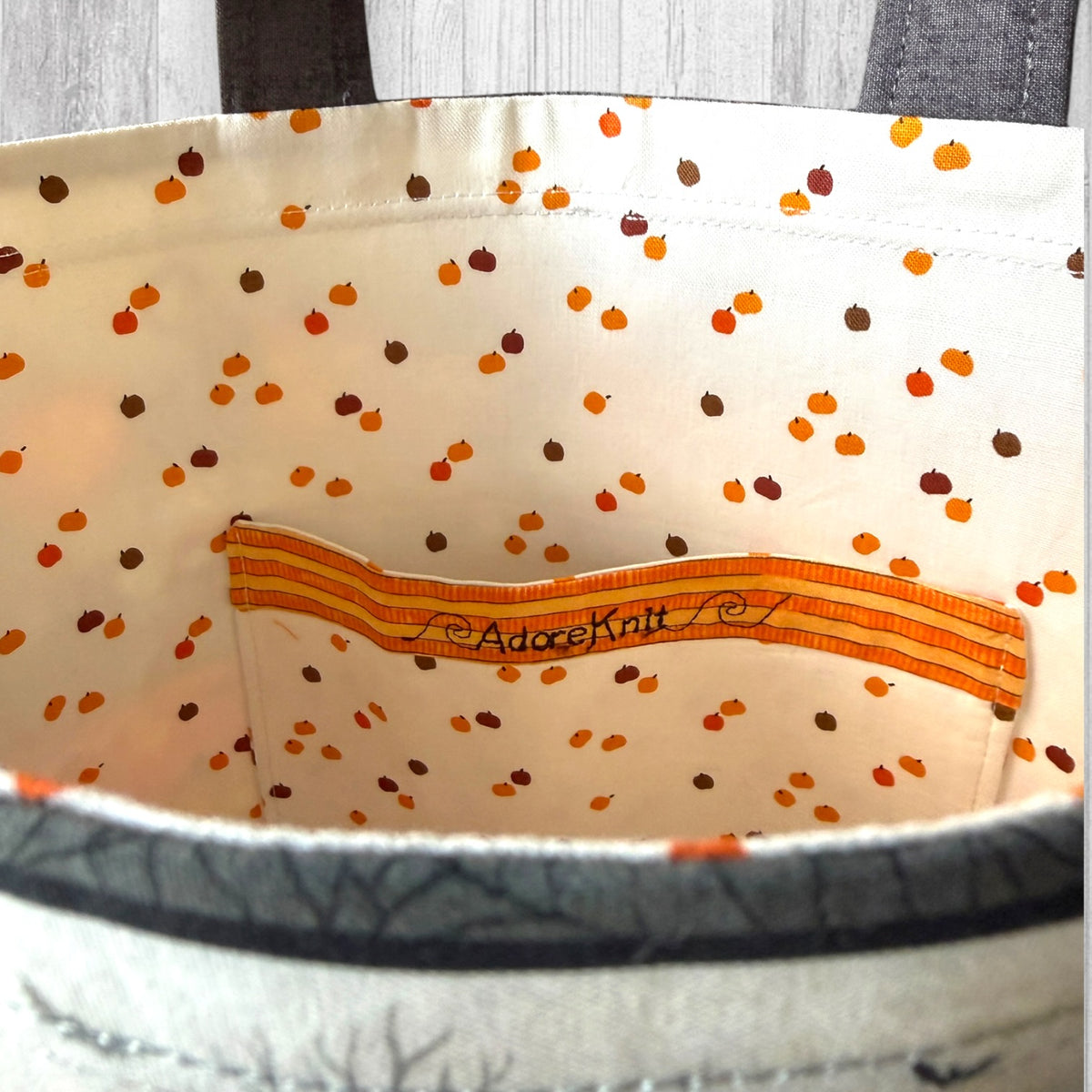 Pawsitively Haunted Project Bag