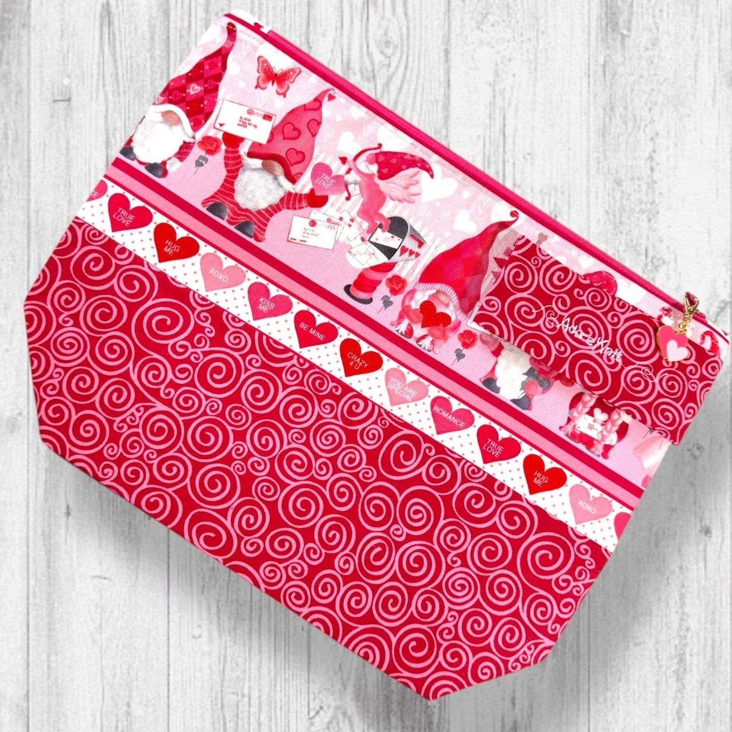 Gnomebody Loves You Like I Do Project Bag