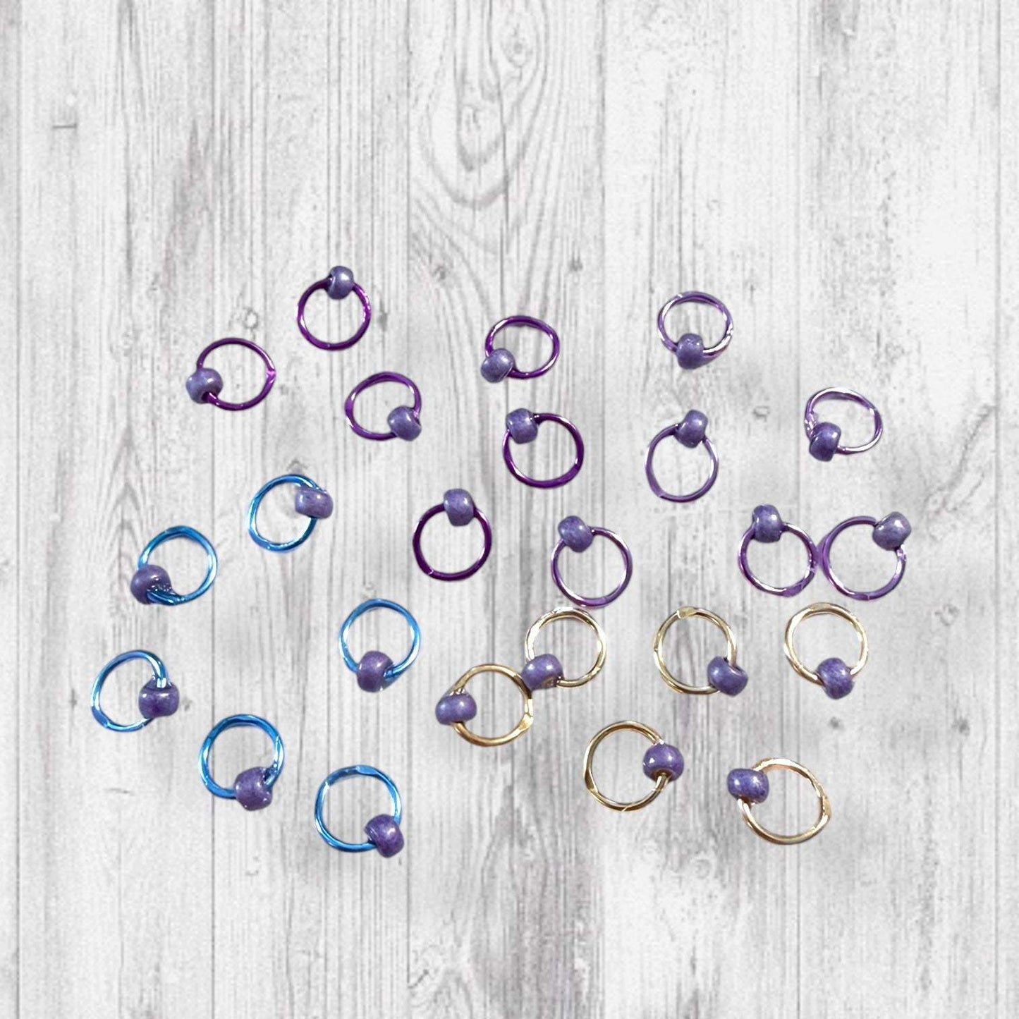 Sock Knitter's Companion Tiny Stitch Markers with Marker Container Lilac