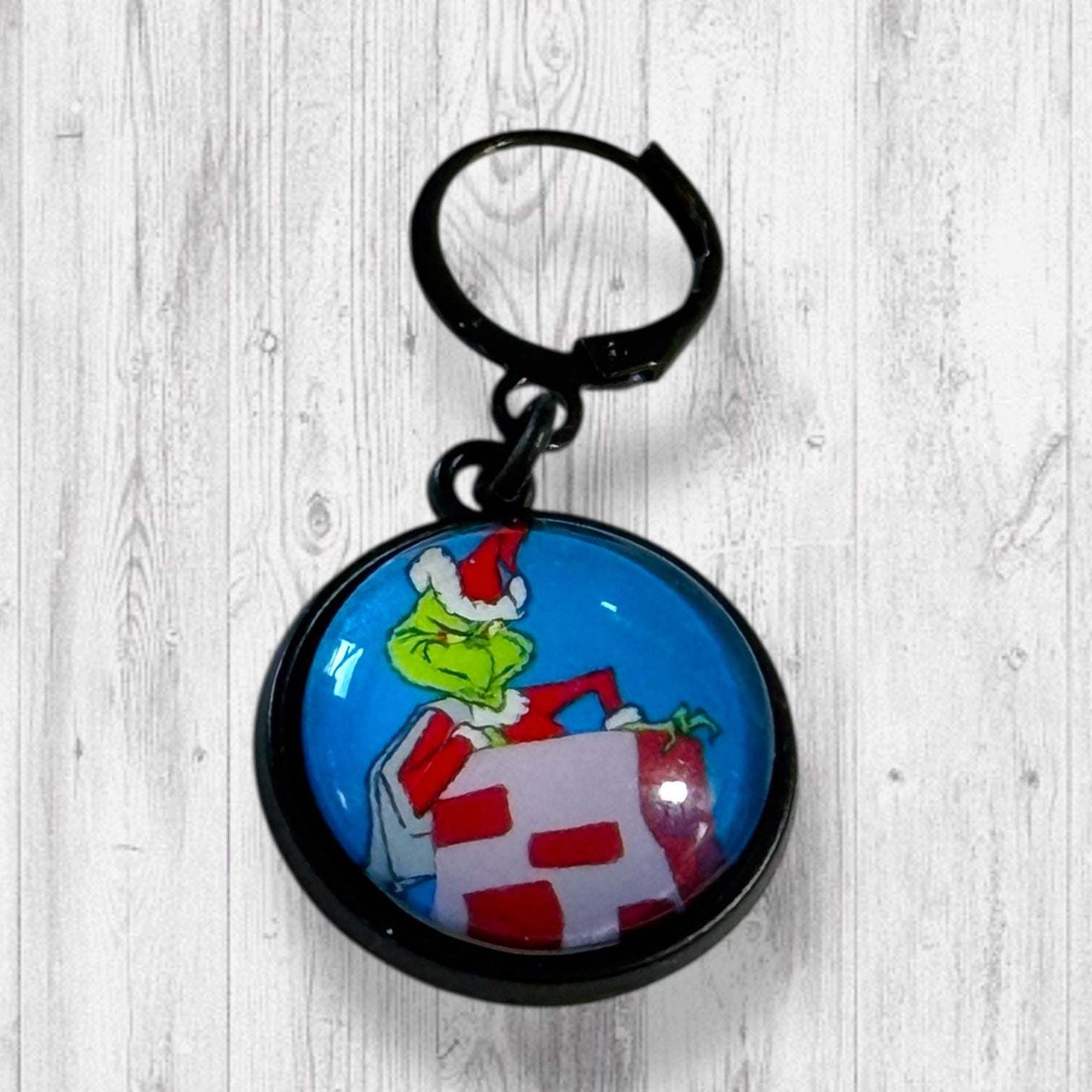 Charming as an EEL Christmas Progress and Stitch Markers