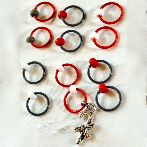2022 Pigskin Party Candy Cane Christmas Gnome Progress and Stitch Markers Red LG - AdoreKnit